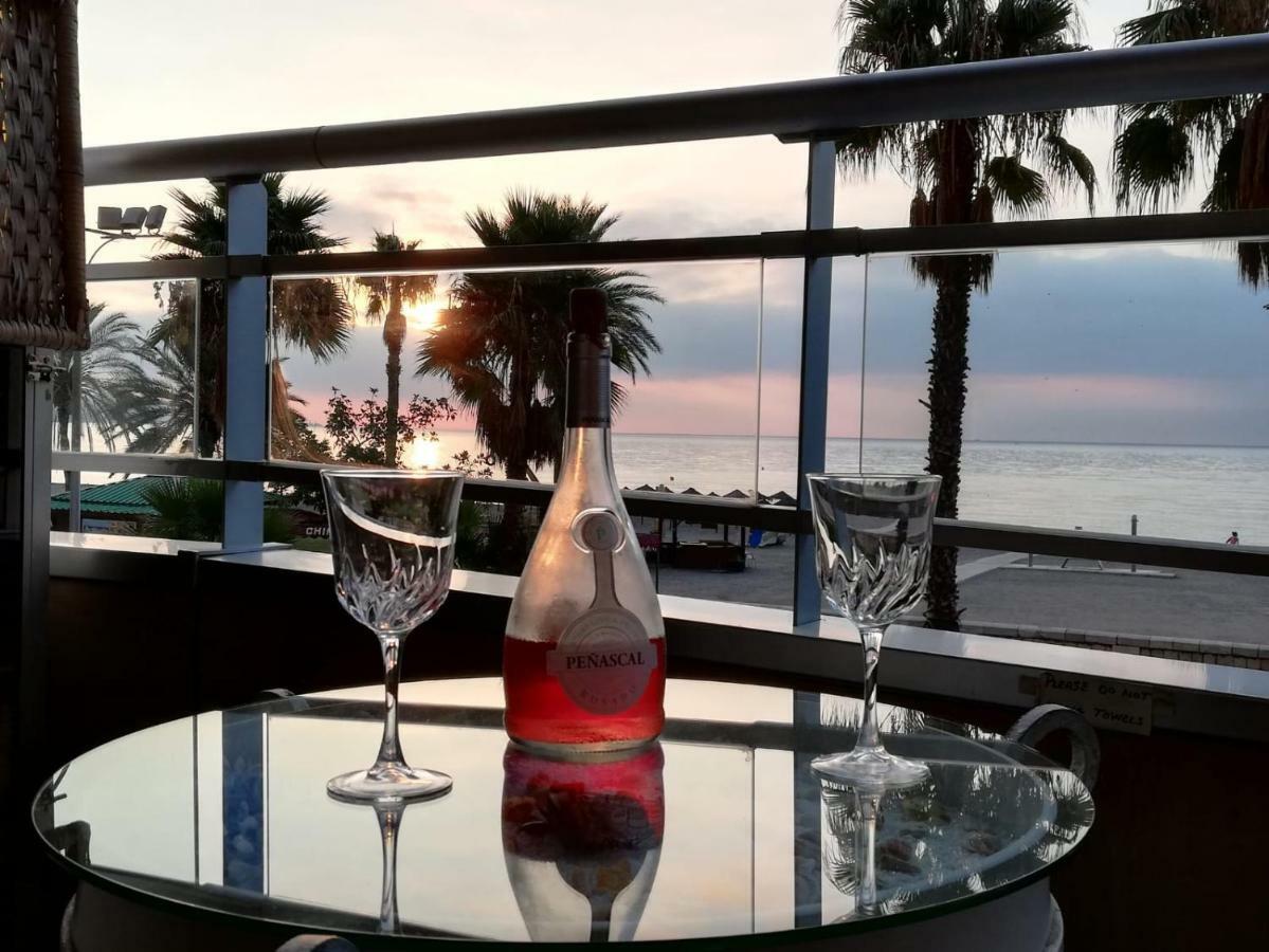 Apartamento Lujo Frente Al Mar Centro De Малага Екстер'єр фото