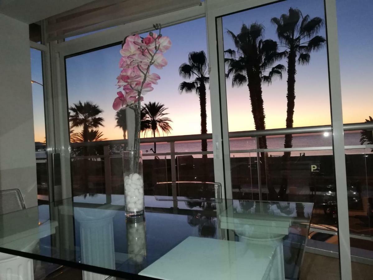 Apartamento Lujo Frente Al Mar Centro De Малага Екстер'єр фото
